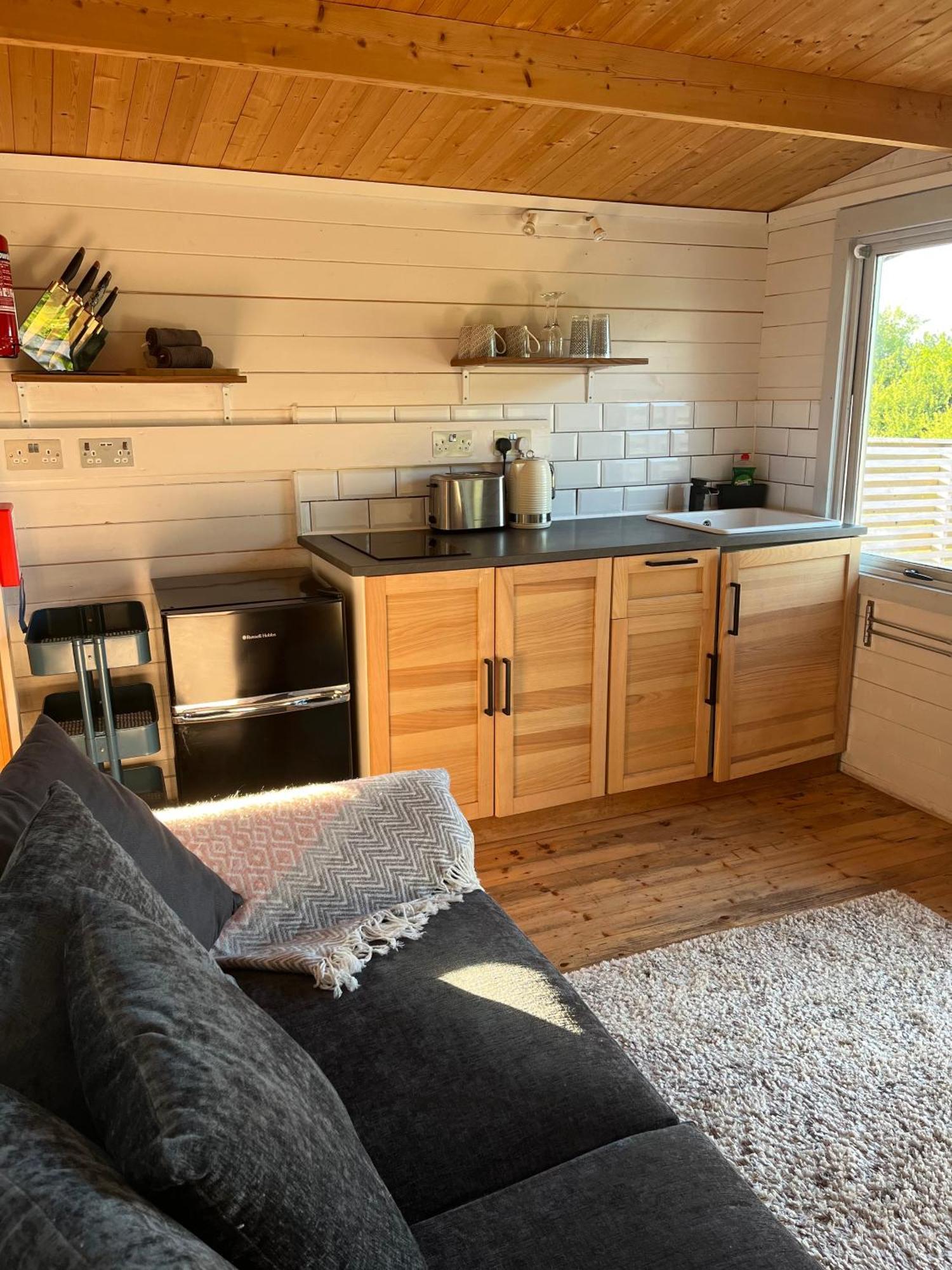 Ivy Rose Cabin No Hot Tub Bude Εξωτερικό φωτογραφία