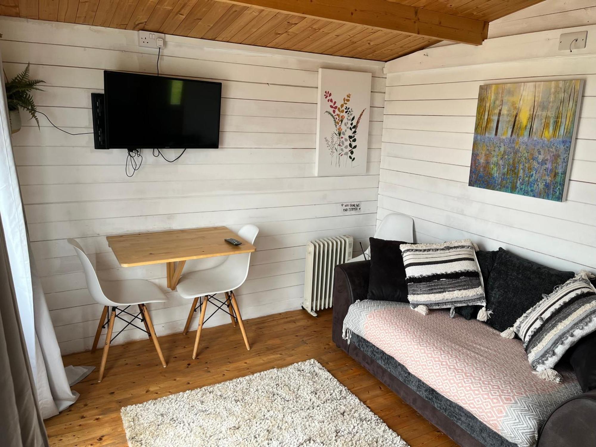Ivy Rose Cabin No Hot Tub Bude Εξωτερικό φωτογραφία